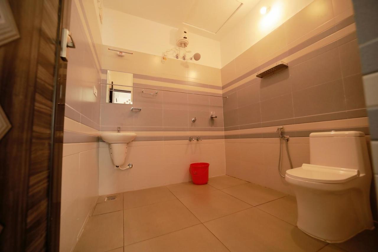 Prakruthi Residency Munroeisland Mundrothuruth Exterior foto