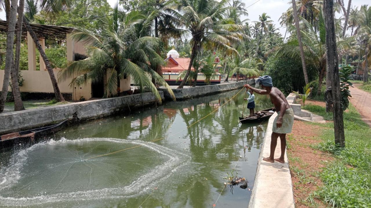 Prakruthi Residency Munroeisland Mundrothuruth Exterior foto
