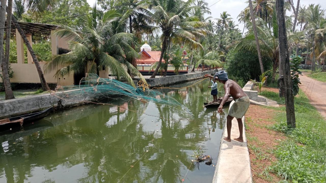 Prakruthi Residency Munroeisland Mundrothuruth Exterior foto