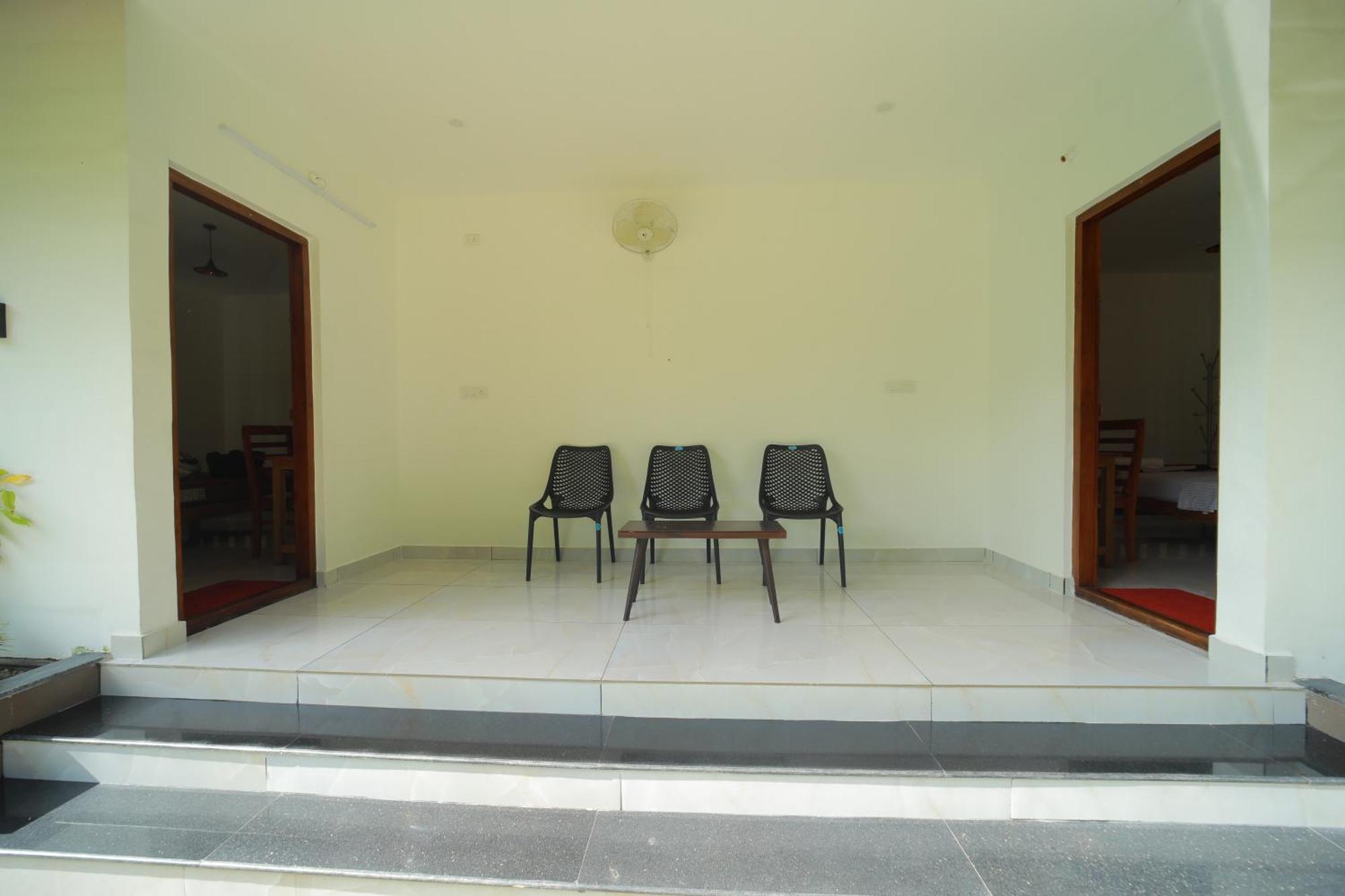 Prakruthi Residency Munroeisland Mundrothuruth Exterior foto