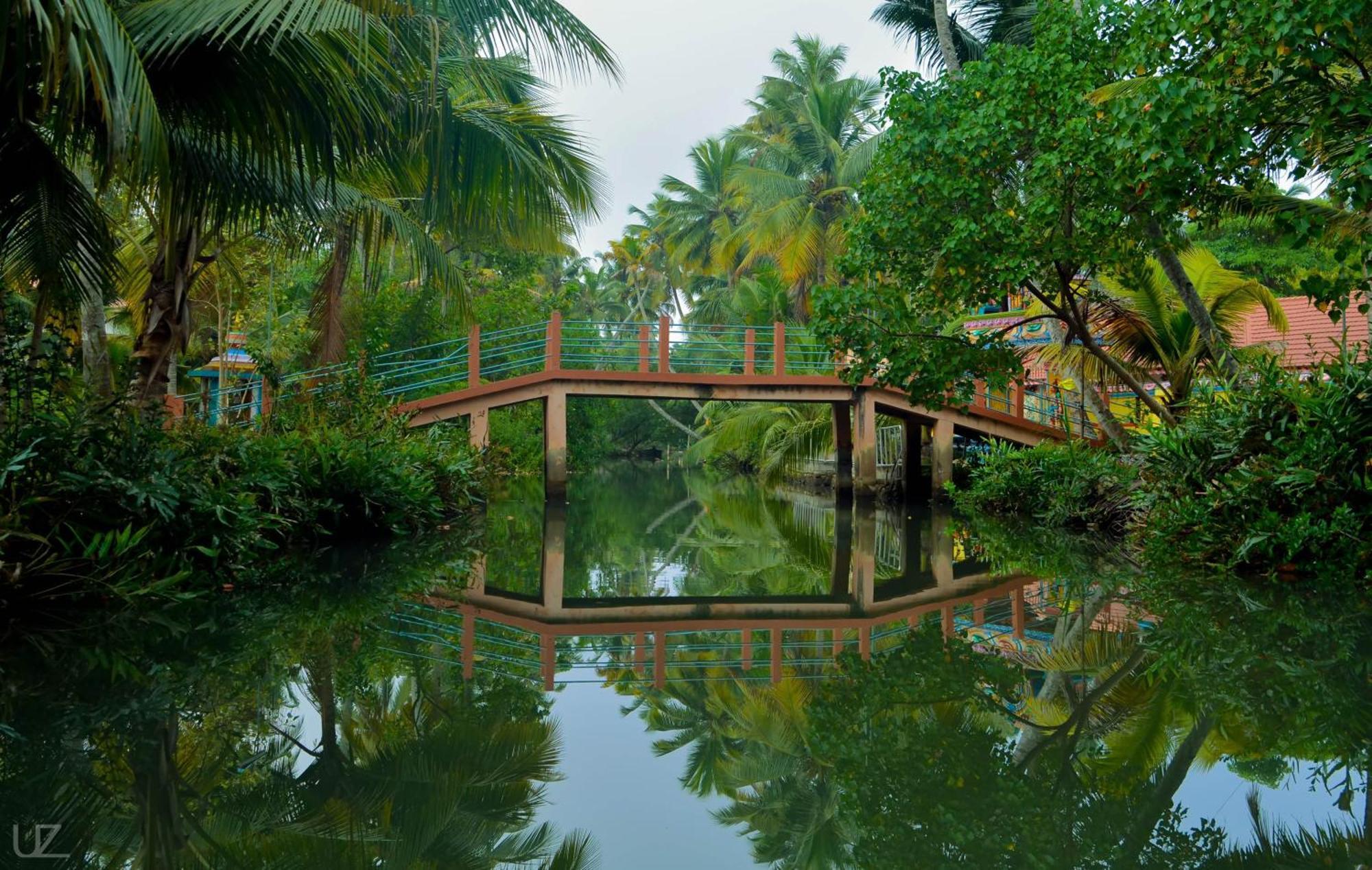 Prakruthi Residency Munroeisland Mundrothuruth Exterior foto