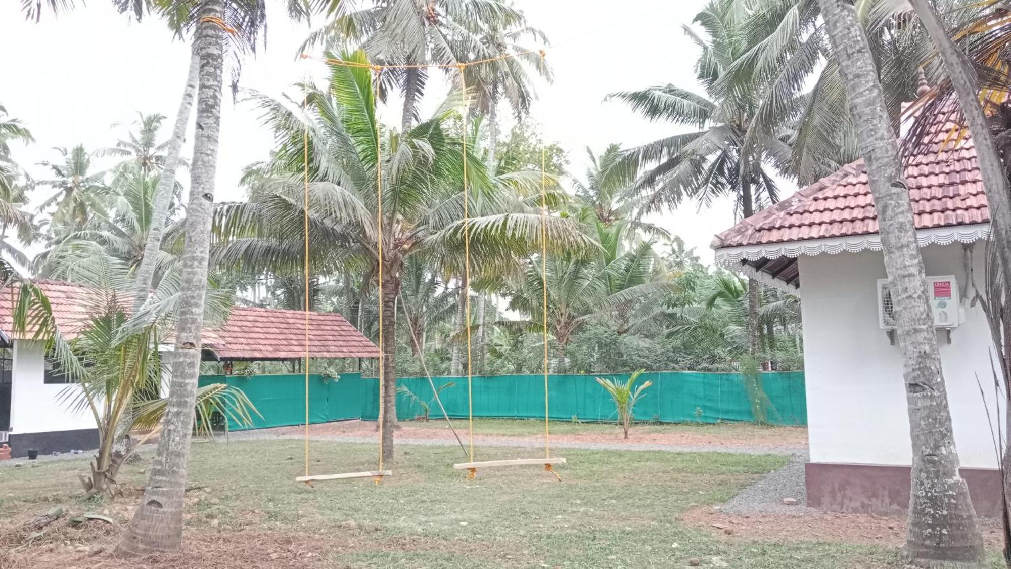 Prakruthi Residency Munroeisland Mundrothuruth Exterior foto